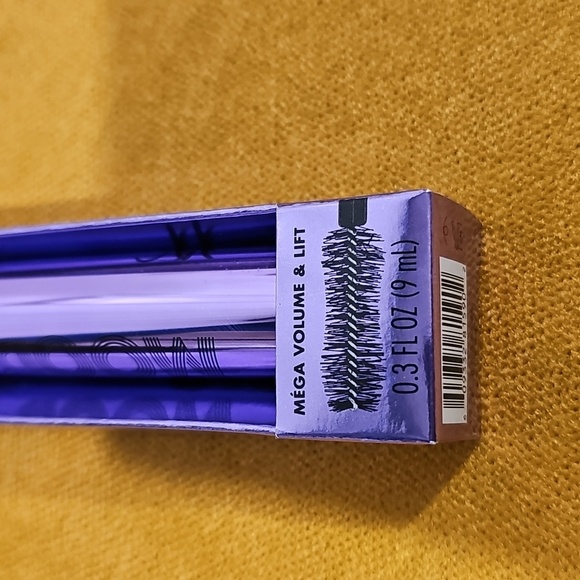 e.l.f Big Mood Mascara - Black NIB - Picture 3 of 7